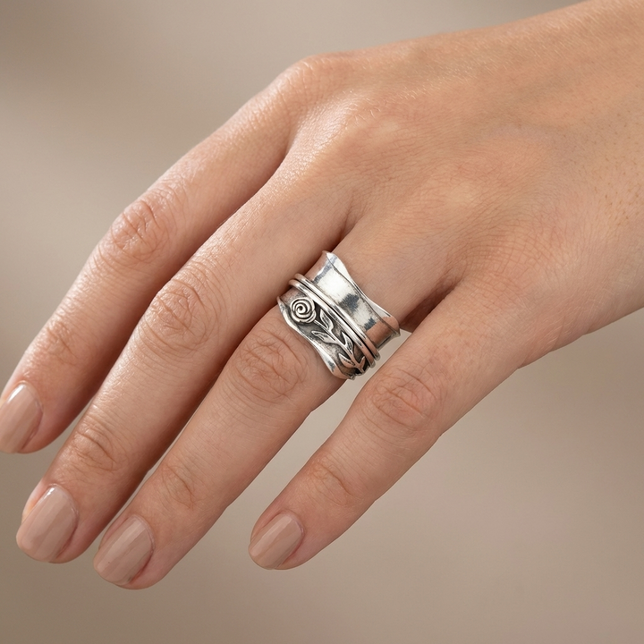 Vintage Rose Band Ring