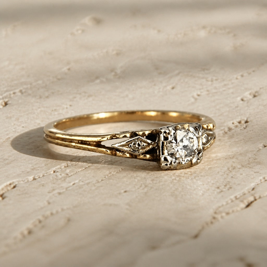 Minimal Gold Curve Ring