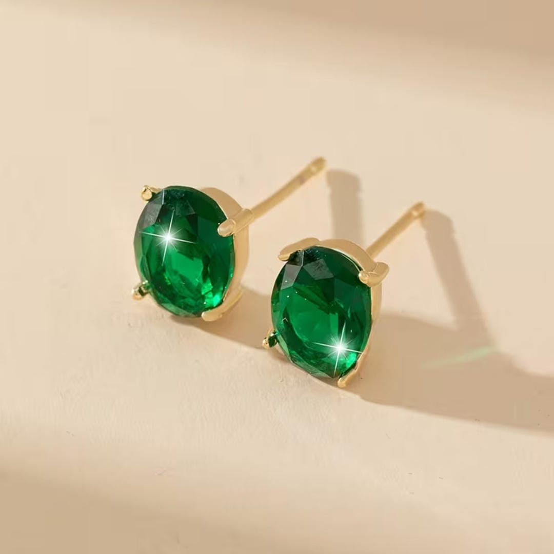 Gleam Oval Emerald Earrings