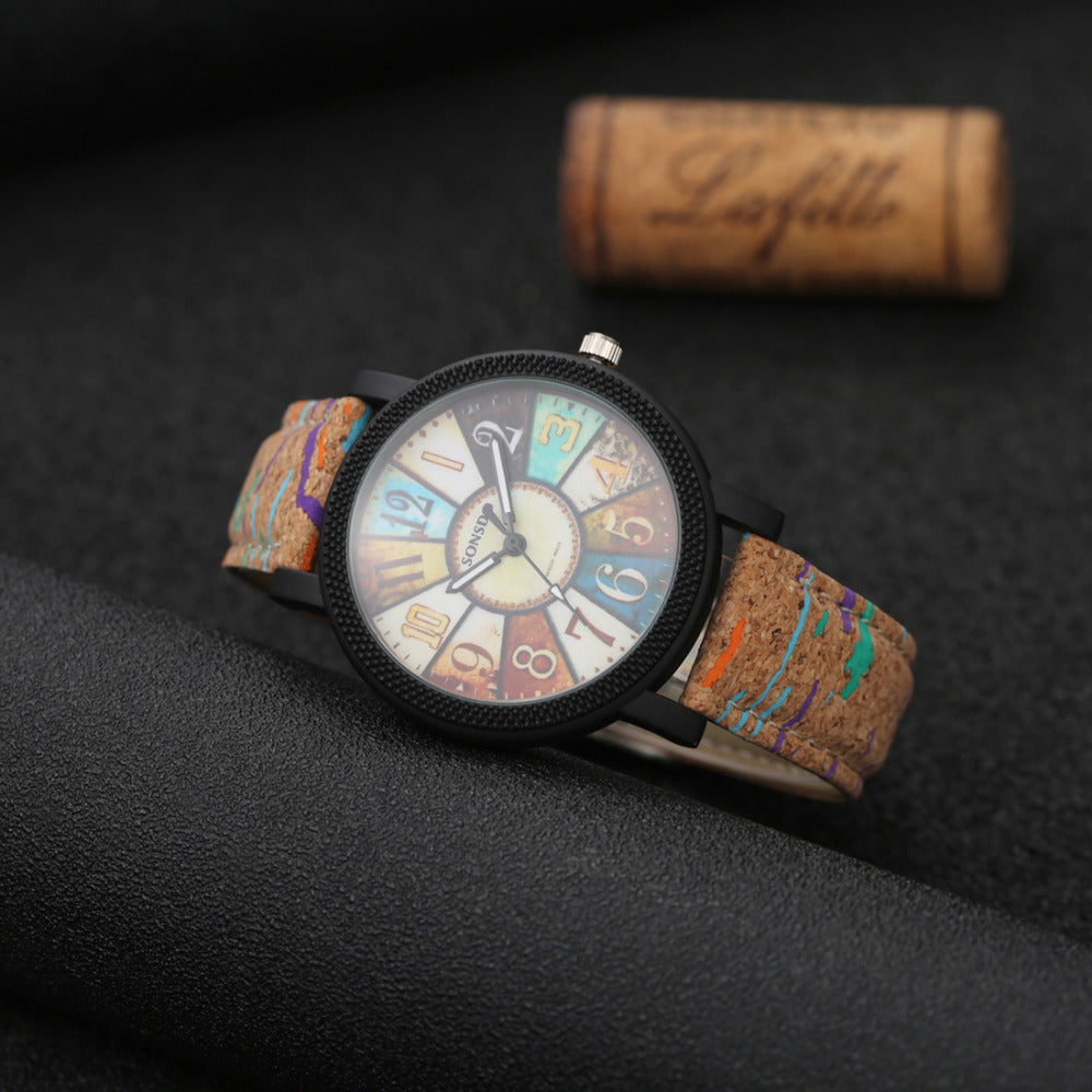 Vintage-style ladies quartz watch with leather strap