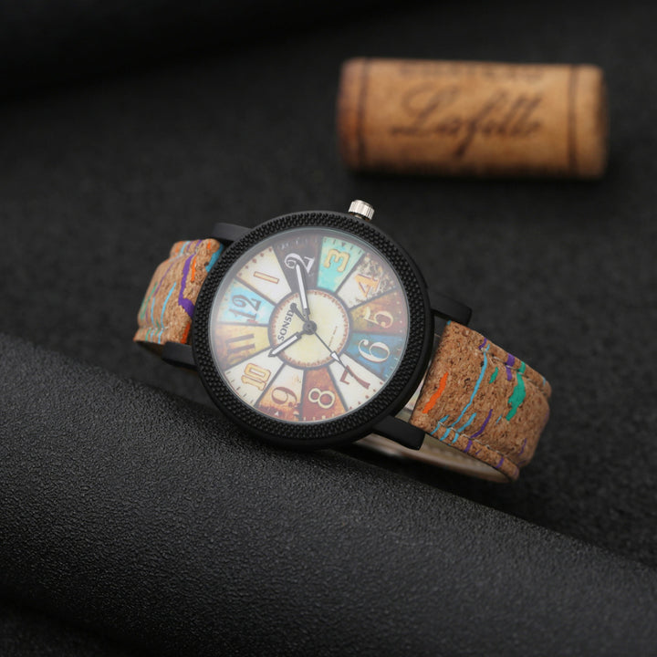 Vintage-style ladies quartz watch with leather strap