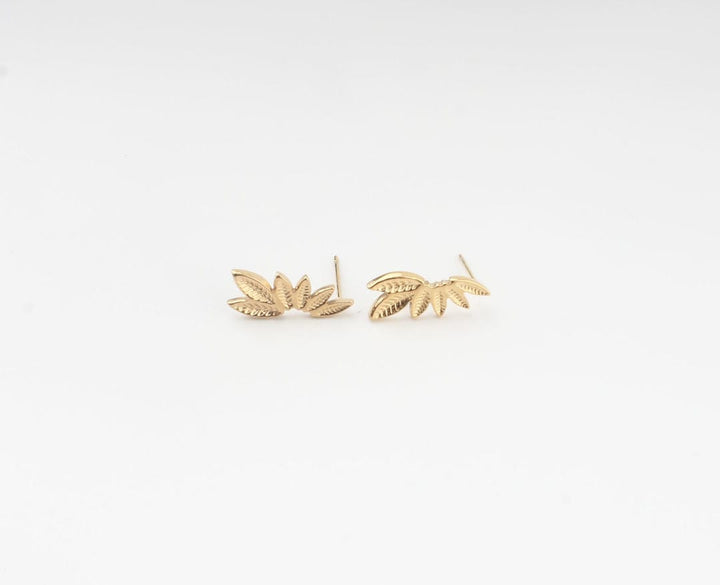 Vera Gorgeous Leaves Stud Earrings