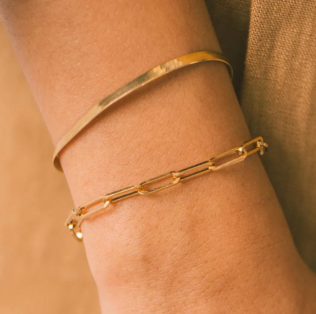Elegant Gold Paperclip Bracelet