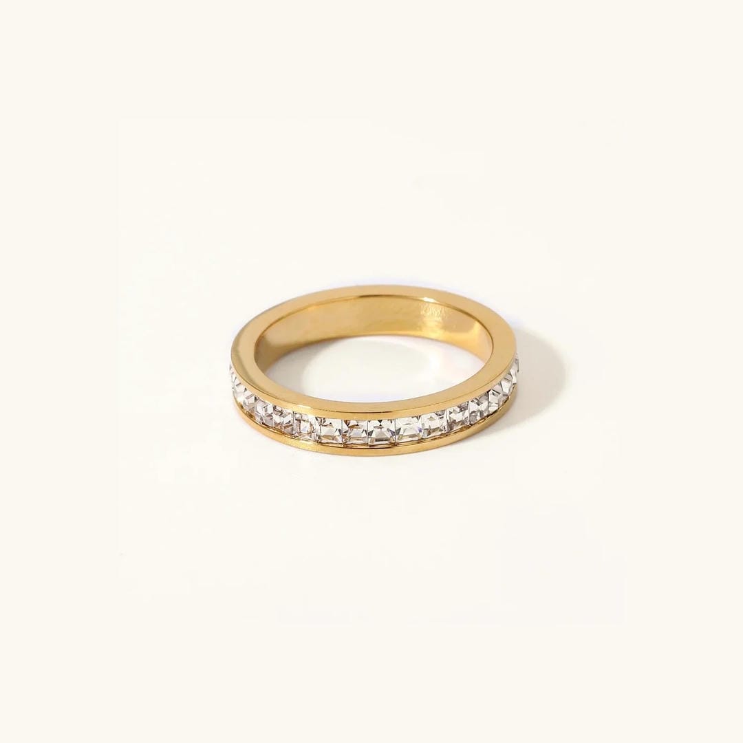 Dazzling Amelia Gold Ring