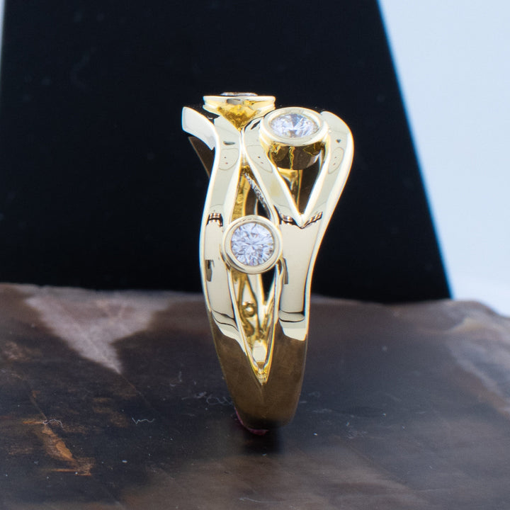 Classic Vintage Crystals Ring