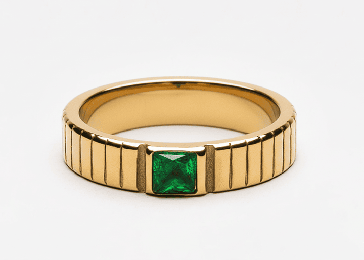 Bold Emerald Statement Ring