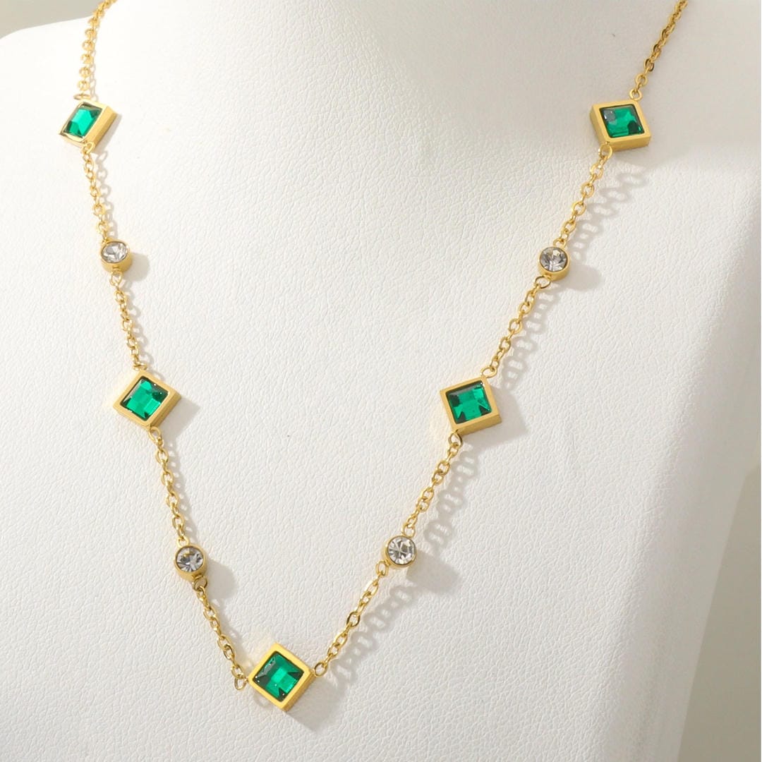 Royal Emerald Pendant Necklace