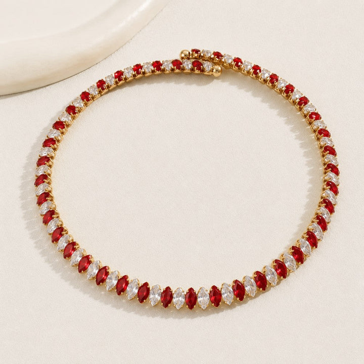 Chic Interlocking Chain Necklace