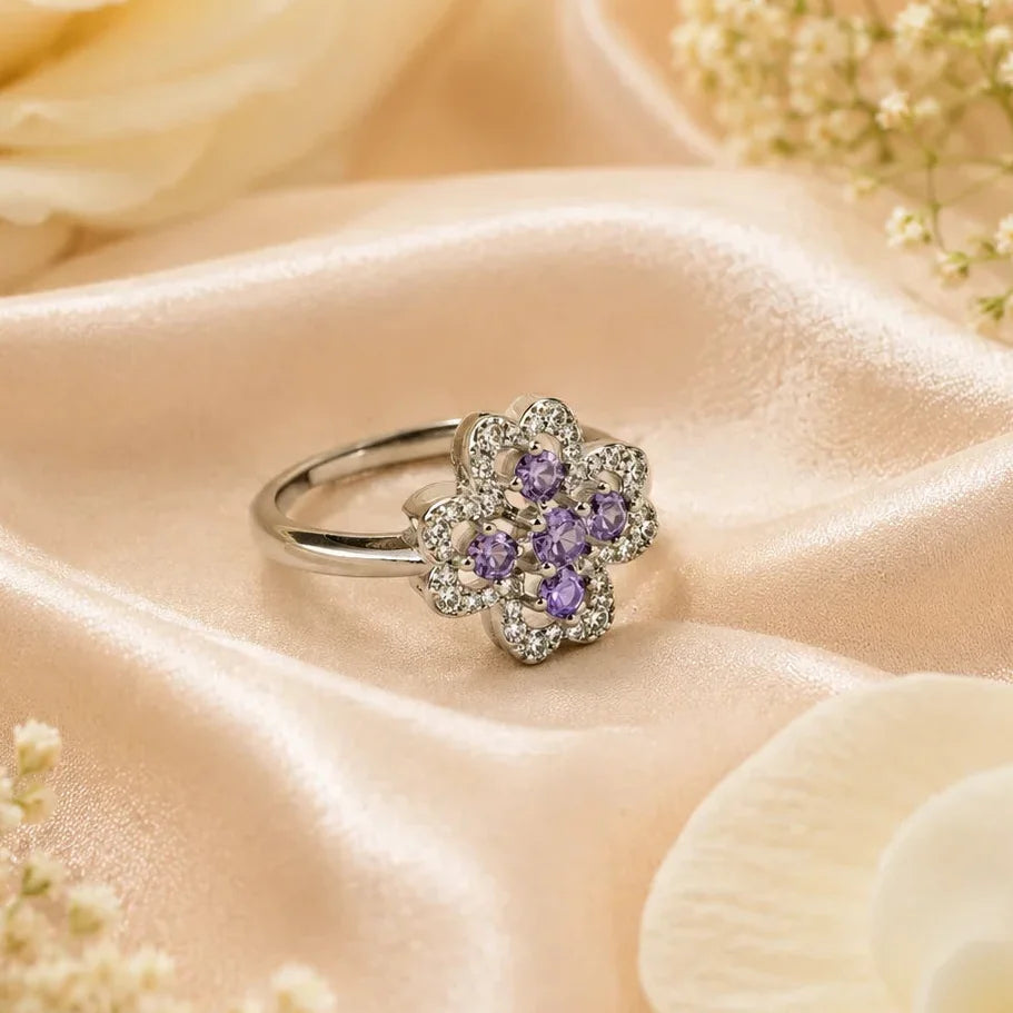 White Gold Clover Keepsake Ring