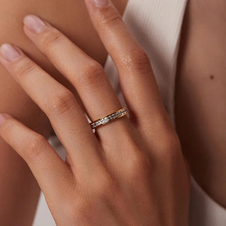 Dazzling Amelia Gold Ring