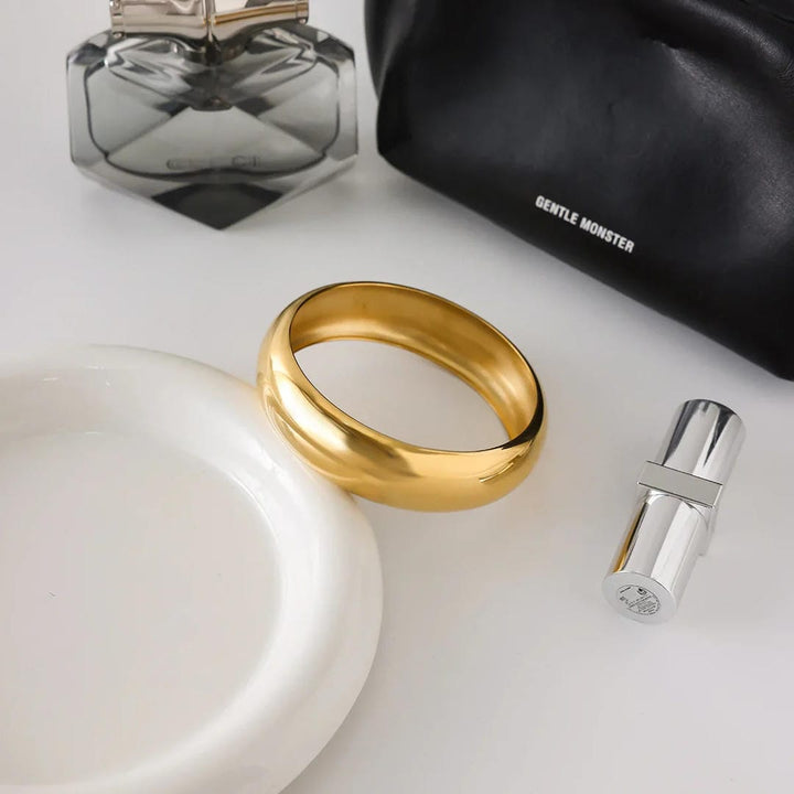 Timeless Smooth Gold Bangle