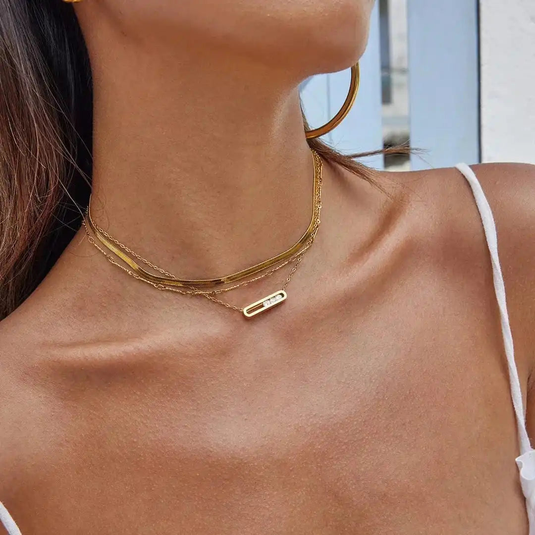 Dazzling Sculpted Gold Pendant