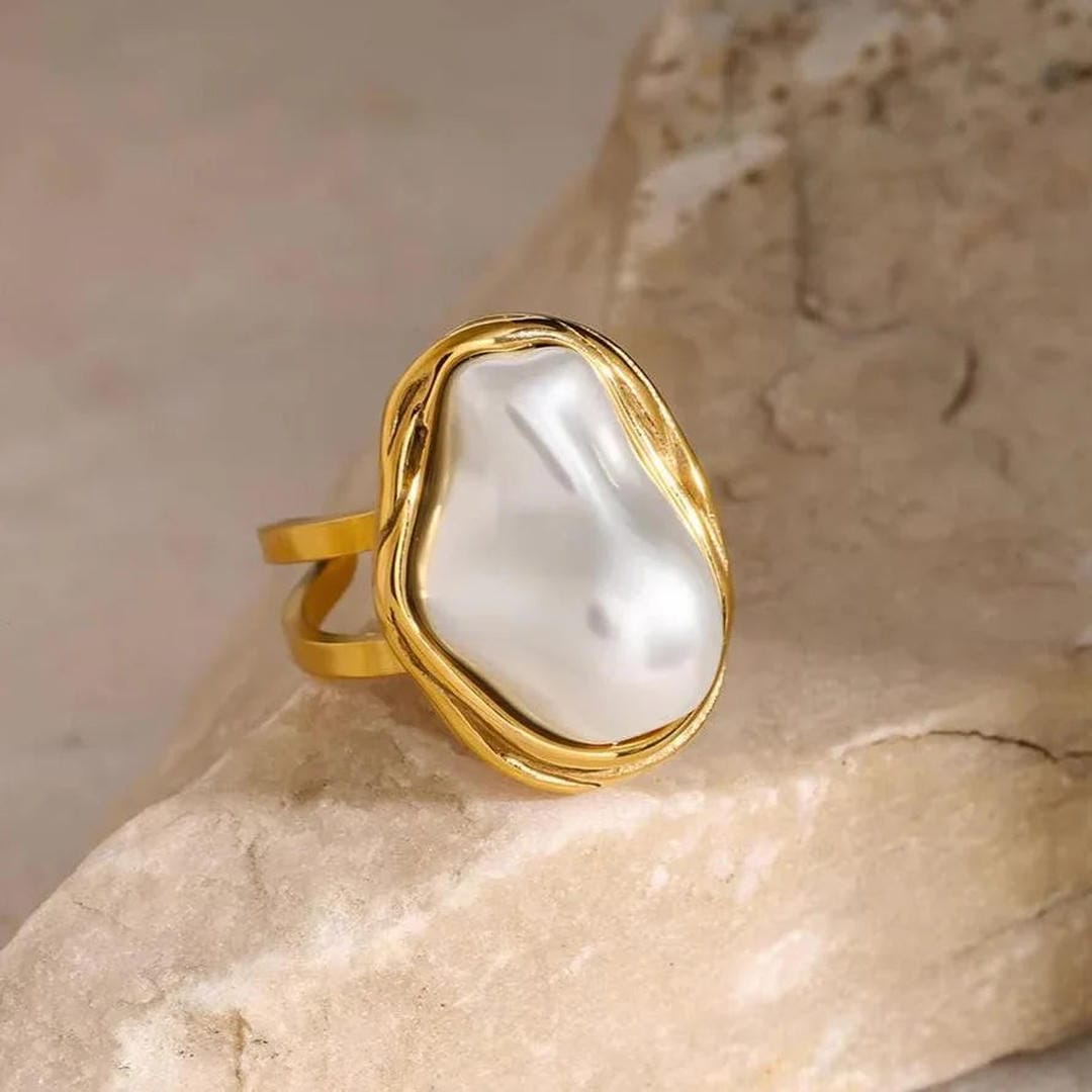Timeless Elegant Pearl Ring