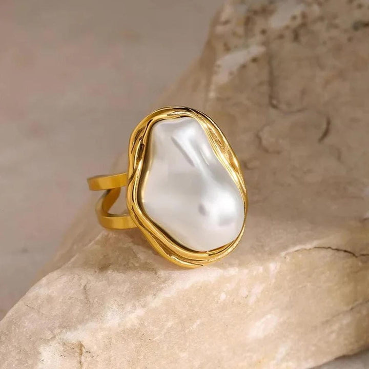Timeless Elegant Pearl Ring