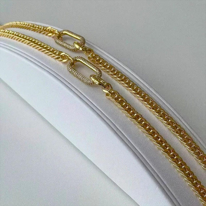 Modern Chain Choker With Sparkle