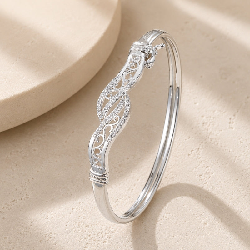 Lustrous Retro Fashion Bracelet