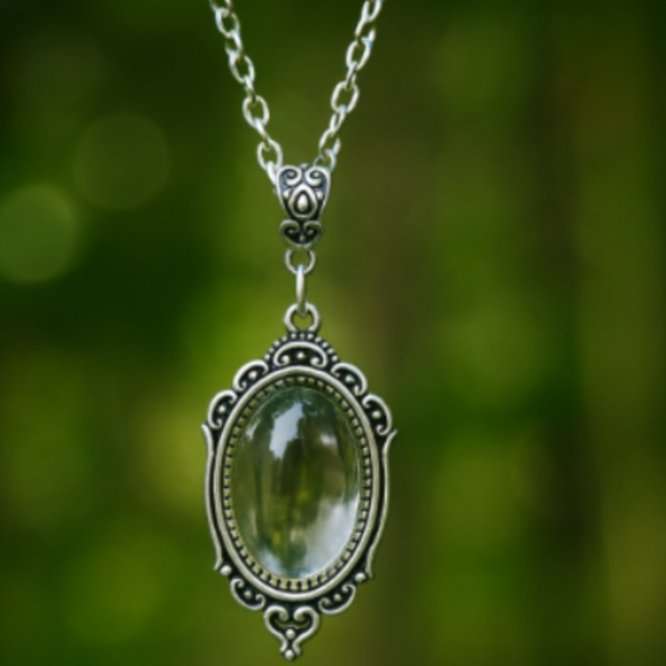 Vintage Silver Oval Filigree Necklace