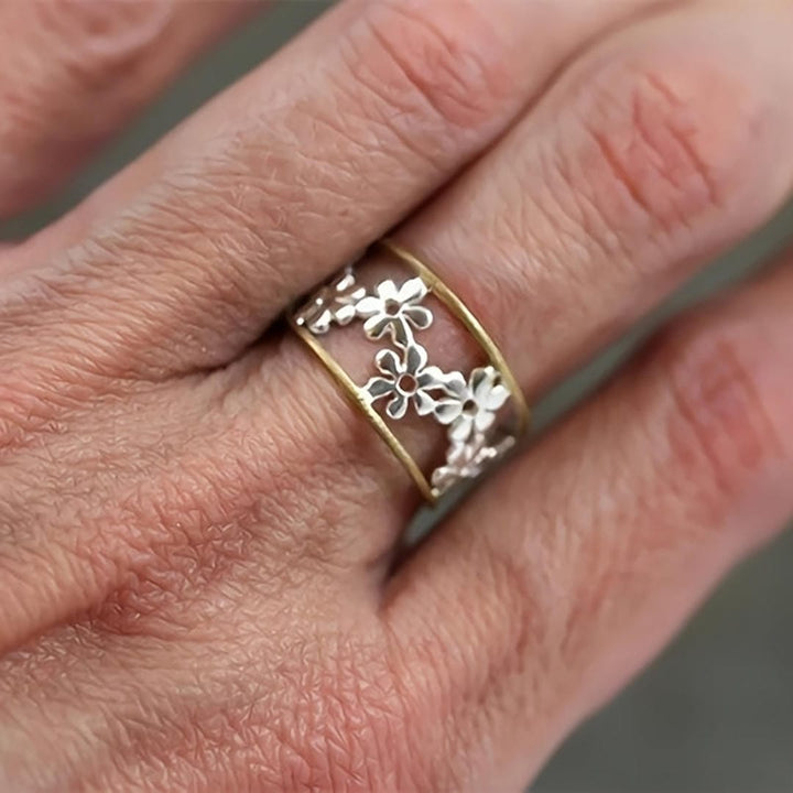 Enamel Adjustable Daisy Ring