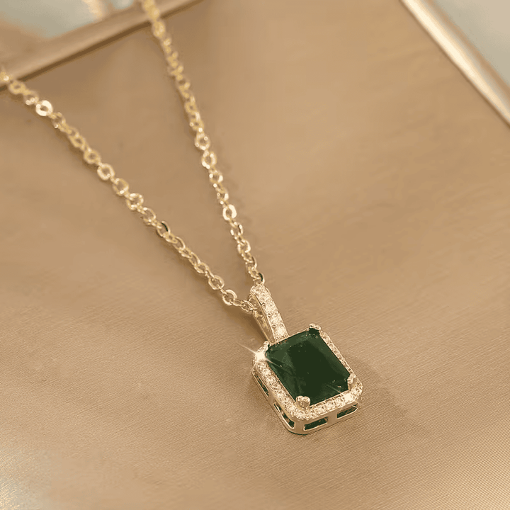 Elegant Emerald Grace Necklace
