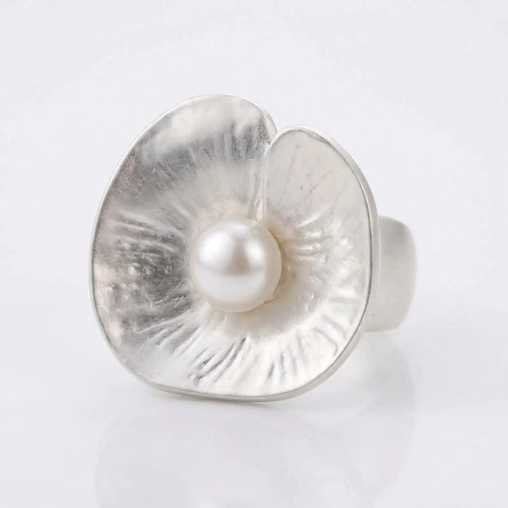 IrisImpulse Pearl Ring