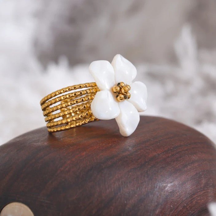 Moonflower Shell Ring