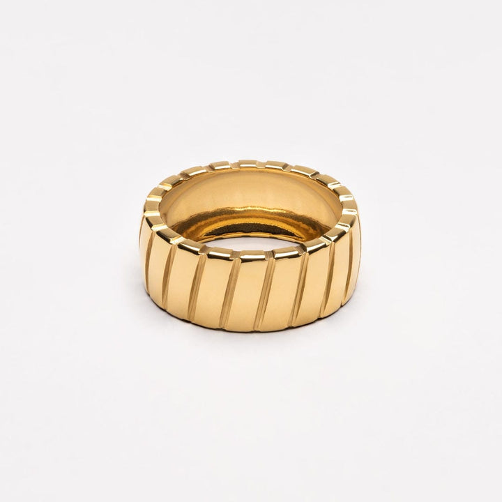 Gleam Bold Statement Ring