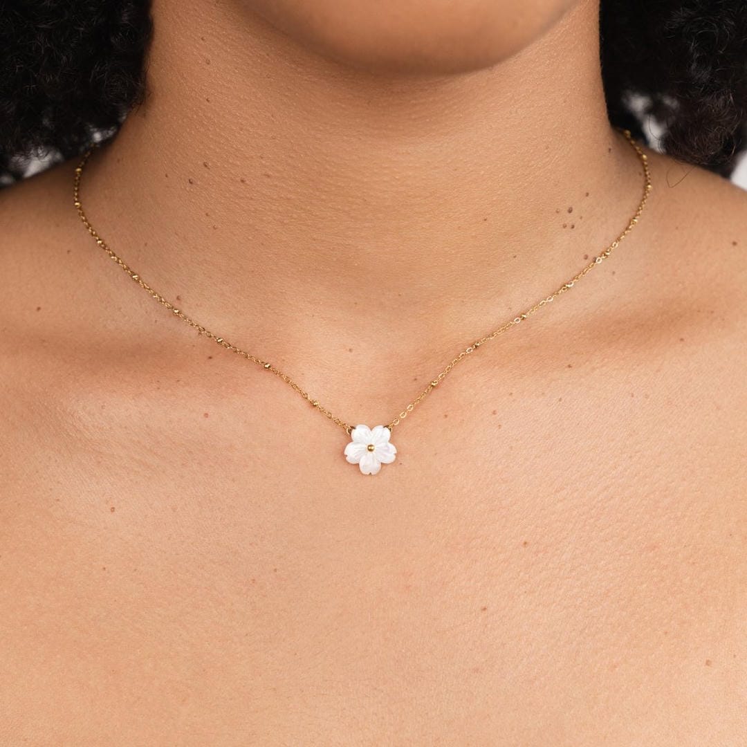 Greatness Bloom Flower Pendant Necklace